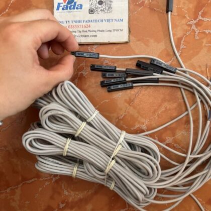 Cảm biến hành trình SMC D-Z73L